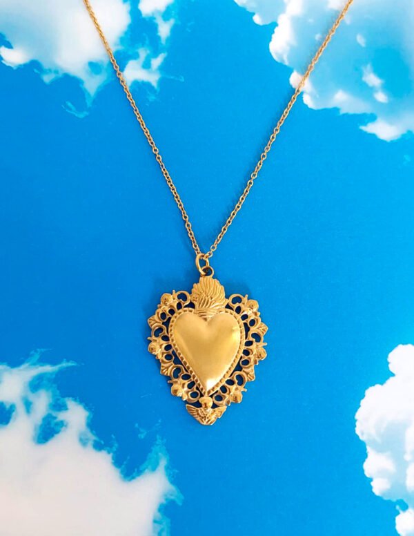 ✨ Collar Sagrado Corazón en Acero Inoxidable con Baño de Oro 18K – Ana María Mexico