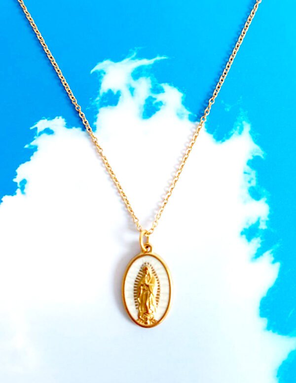✨ Collar de la Virgen de Guadalupe en Acero Inoxidable con Baño de Oro de 18K