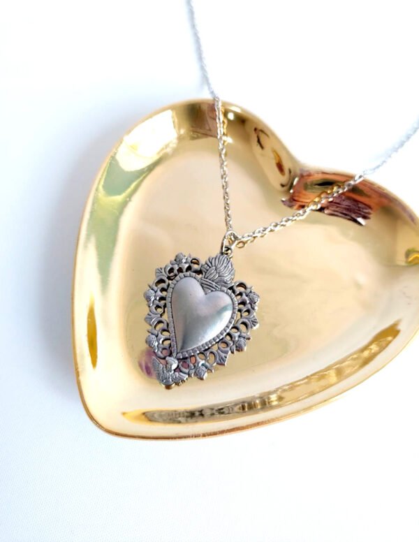 💎 Collar Sagrado Corazón en Acero Inoxidable Baño de Plata – Ana María Mexico