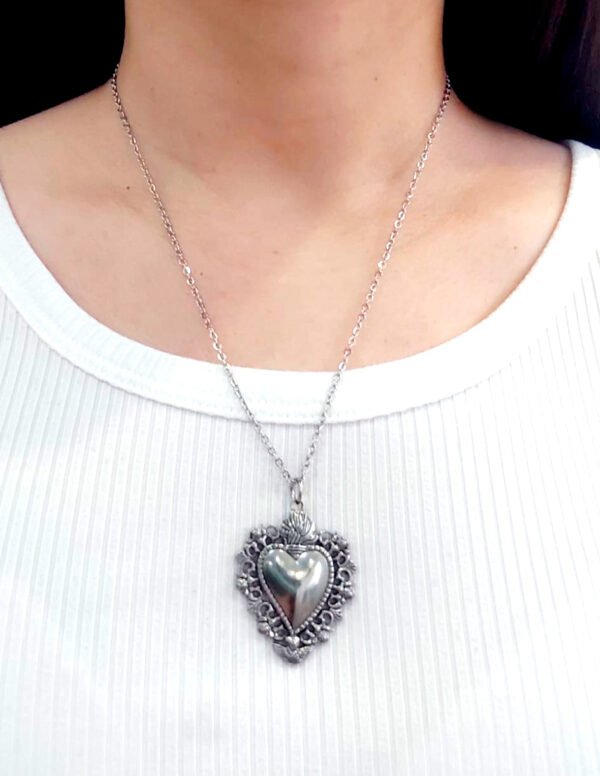 💎 Collar Sagrado Corazón en Acero Inoxidable Baño de Plata – Ana María Mexico