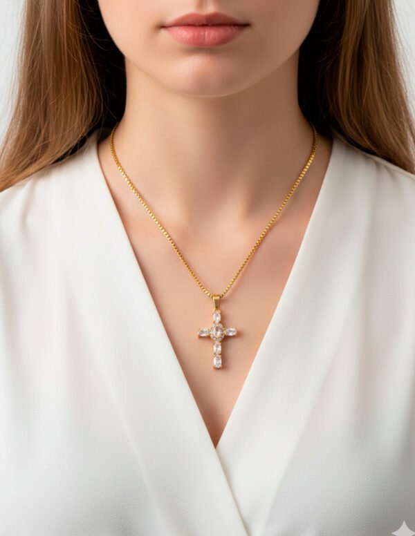 💎 Collar de Cruz con Zirconias