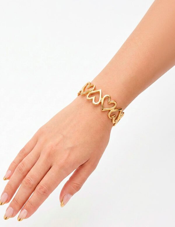 Pulsera de Corazones Dorada
